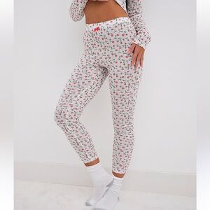 For love and lemons XS White and Red Floral Pants